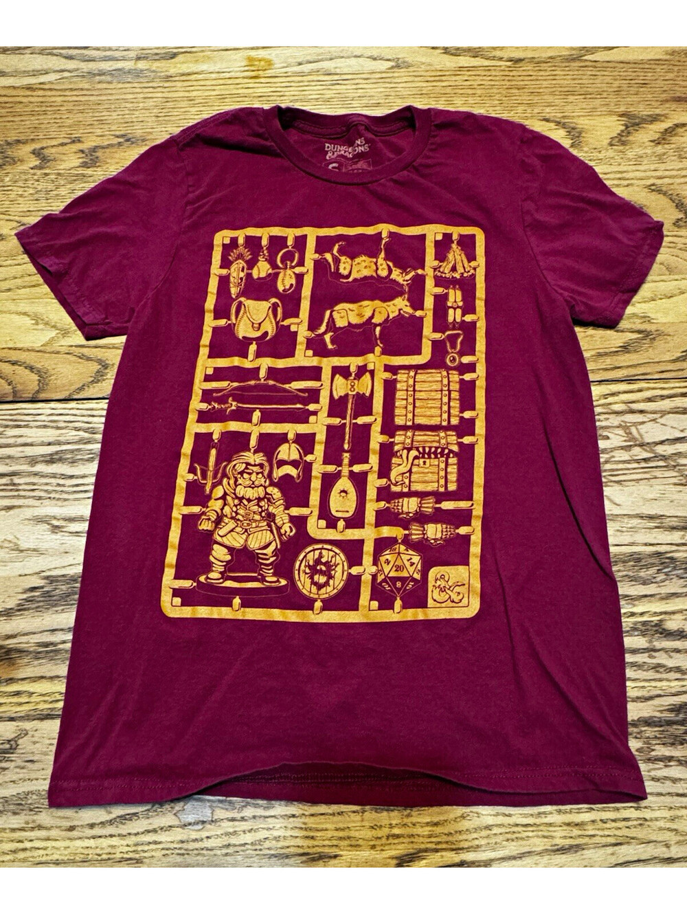 Lootwear Exclusive Dungeons & Dragons Graphic SS Tee Men’s S Burgundy Cotton